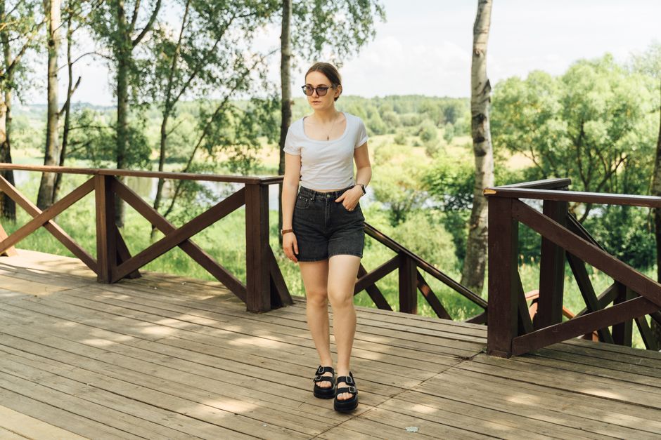 Comfortable Walking Sandals For Summer Travel: 8 Comfortable Walking Sandals for Stylish Summer Travel