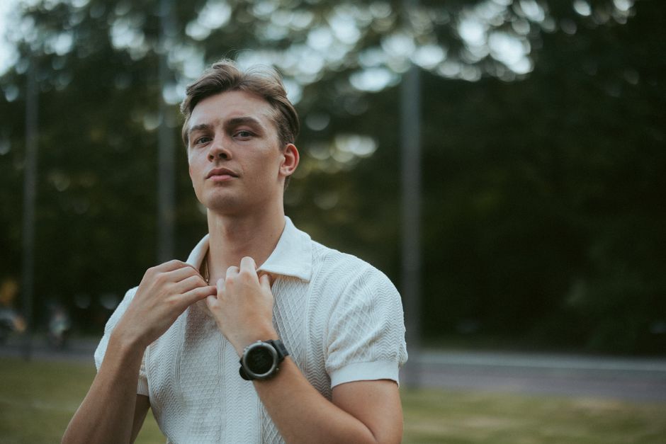 Fossil Vs Mvmt: Fossil vs. MVMT: The Better Buy for Value and Style